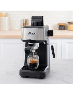 Cafetera Espresso y Cappuccino Oster 4 Tazas BVSTEM3300 | ArtMobile 2